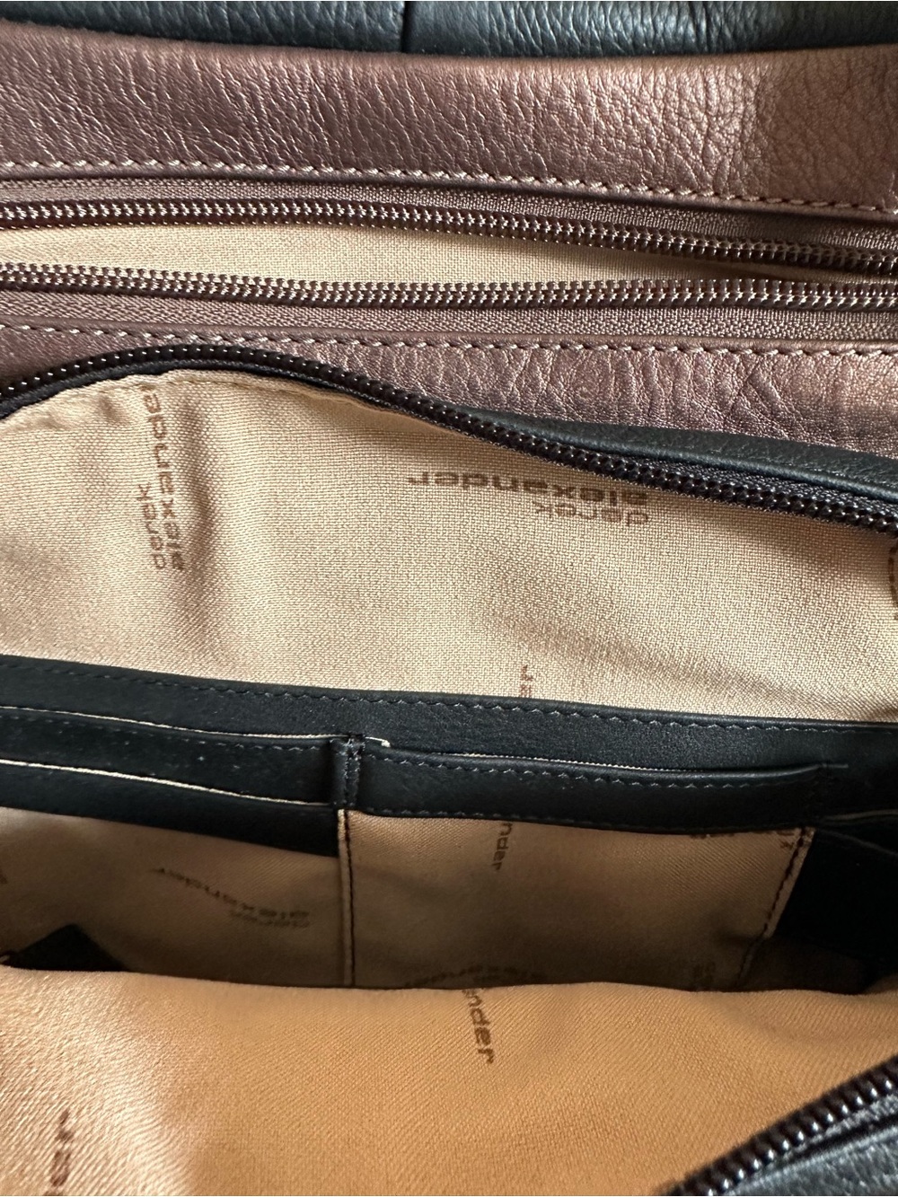 Black Leather Tote with Branded Beige Lining - Picture 5 of 12